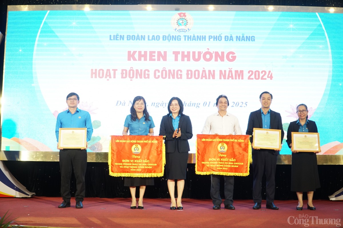 Liên đoàn Lao động TP. Đà Nẵng tặng Bằng khen, Cờ thị đua cho các đơn vị có thành tích xuất sắc trong công tác công đoàn năm 2024 Liên đoàn Lao động TP. Đà Nẵng tặng Bằng khen, Cờ thị đua cho các đơn vị có thành tích xuất sắc trong công tác công đoàn năm 2024