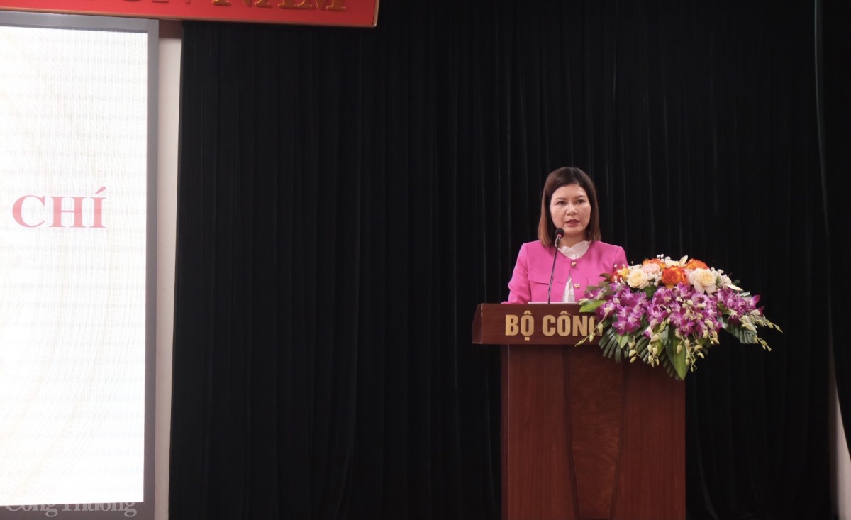 Bộ Công Thương đã có nhiều giải pháp phát triển xăng sinh học E5. Ảnh Trần Đình Bộ Công Thương đã có nhiều giải pháp phát triển xăng sinh học E5. Ảnh Trần Đình