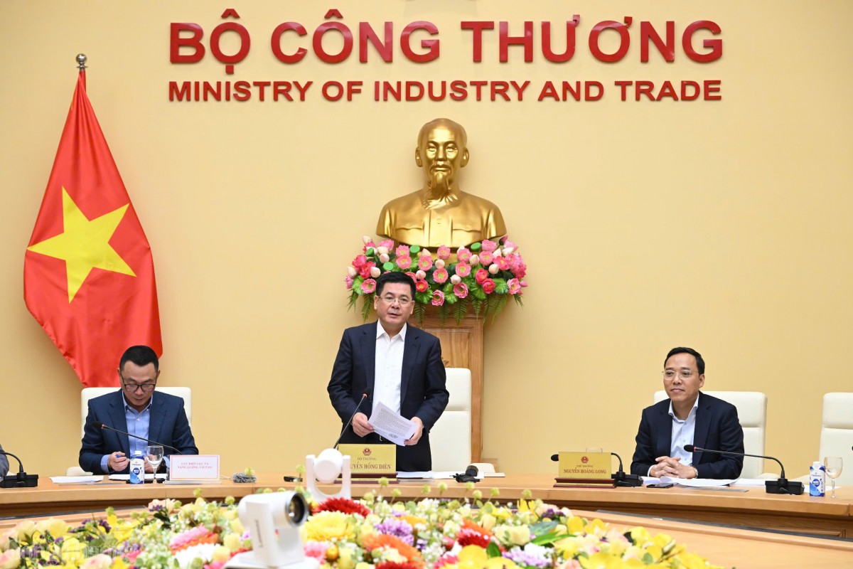 Bộ trưởng Nguyễn Hồng Diên: Dự án nguồn không đảm bảo tiến độ có nguy cơ bị thu hồi dự án Bộ trưởng Nguyễn Hồng Diên: Dự án nguồn không đảm bảo tiến độ có nguy cơ bị thu hồi dự án