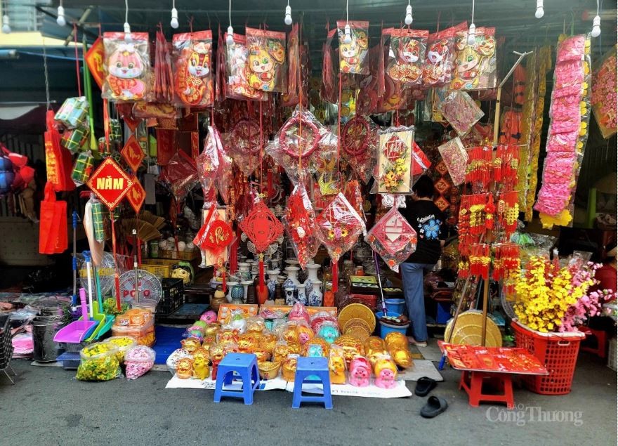 TP. Hồ Chí Minh: Đa dạng hàng trang trí Tết TP. Hồ Chí Minh: Đa dạng hàng trang trí Tết