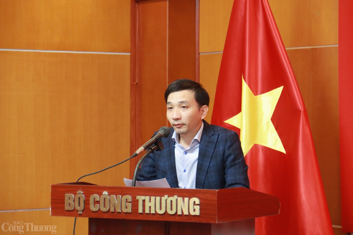 Chuyển giao 8 tổ chức đảng từ Đảng ủy Bộ Công Thương Chuyển giao 8 tổ chức đảng từ Đảng ủy Bộ Công Thương