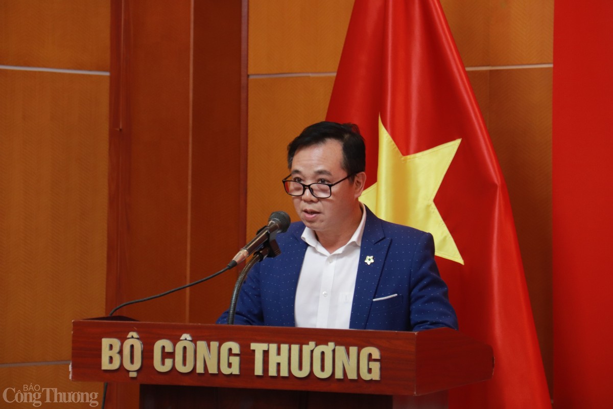 Chuyển giao 8 tổ chức đảng từ Đảng ủy Bộ Công Thương Chuyển giao 8 tổ chức đảng từ Đảng ủy Bộ Công Thương
