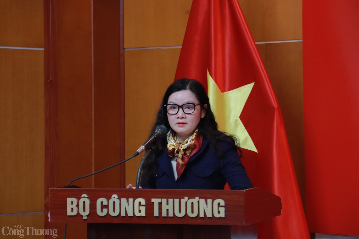 Chuyển giao 8 tổ chức đảng từ Đảng ủy Bộ Công Thương Chuyển giao 8 tổ chức đảng từ Đảng ủy Bộ Công Thương