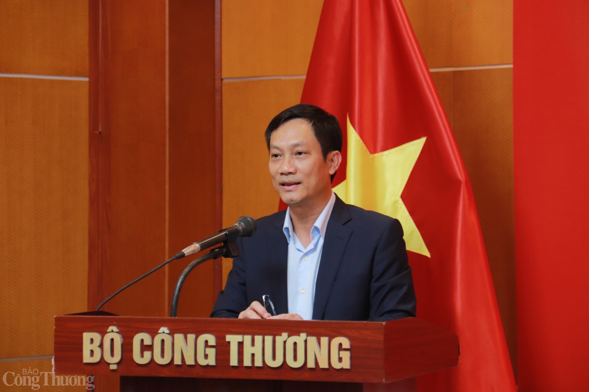 Chuyển giao 8 tổ chức đảng từ Đảng ủy Bộ Công Thương Chuyển giao 8 tổ chức đảng từ Đảng ủy Bộ Công Thương