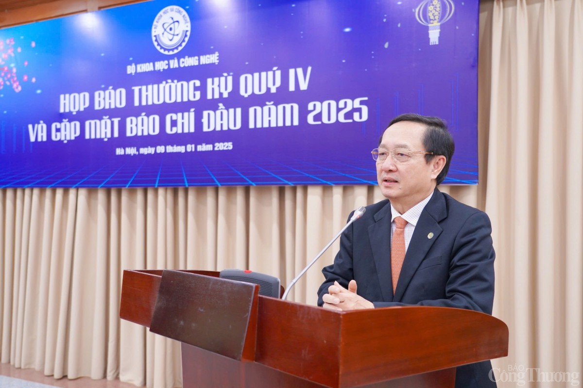 Bộ trưởng Bộ Khoa học và Công nghệ Huỳnh Thành Đạt