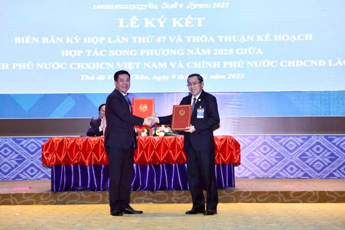 Kỳ họp 47 Ủy ban liên chính phủ hợp tác Việt - Lào: Kim ngạch thương mại tăng gần 34% năm 2024 Kỳ họp 47 Ủy ban liên chính phủ hợp tác Việt - Lào: Kim ngạch thương mại tăng gần 34% năm 2024