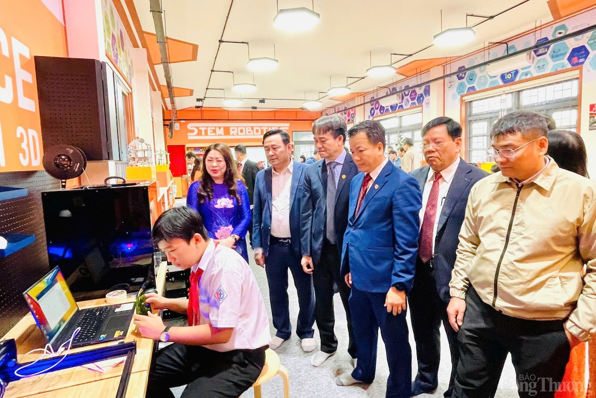 Thư viện số, phòng học STEM tạo môi trường học tập năng động, sáng tạo để nâng cao hiệu quả học tập cho học sinh tỉnh Quảng Nam Thư viện số, phòng học STEM tạo môi trường học tập năng động, sáng tạo để nâng cao hiệu quả học tập cho học sinh tỉnh Quảng Nam