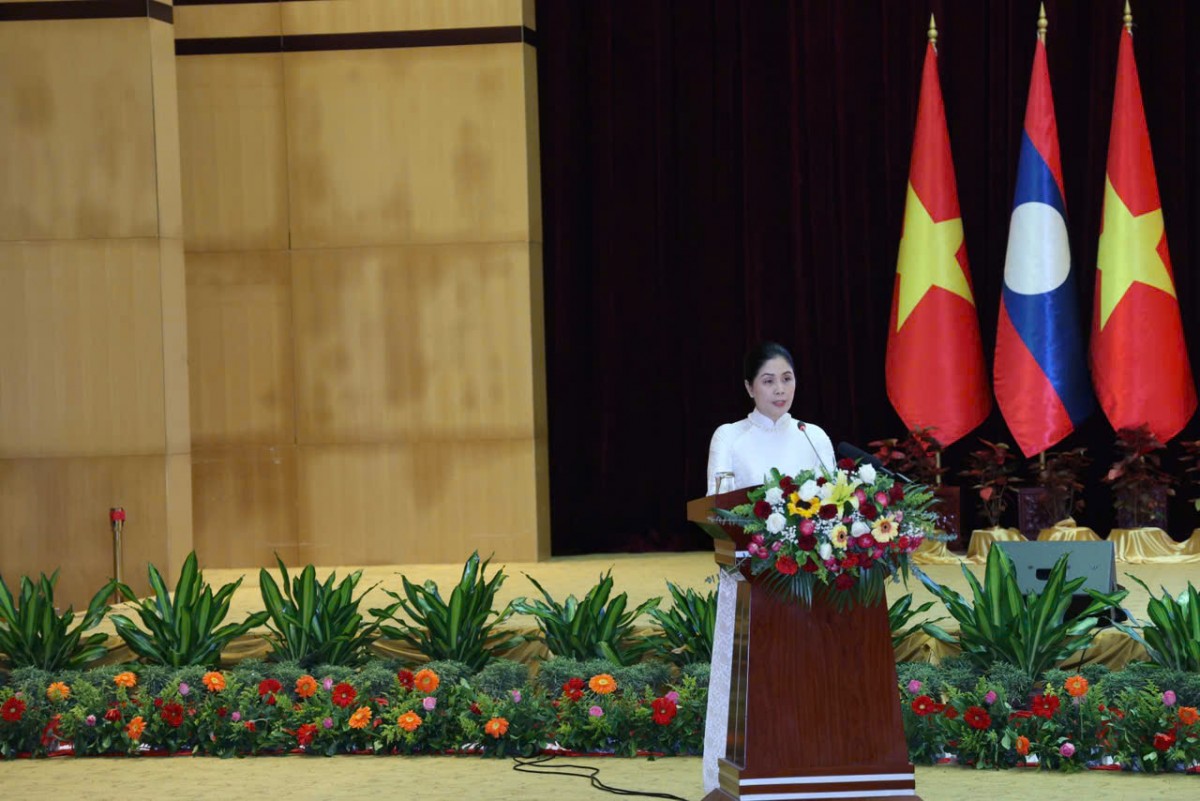 Bà Phương Minh Huệ, Chủ tịch Hội đồng Quản trị kiêm Tổng Giám đốc Công ty Cổ phần Tập đoàn Đầu tư Việt Phương phát biểu tại Hội nghị. Ảnh: Nguyên Minh Bà Phương Minh Huệ, Chủ tịch Hội đồng Quản trị kiêm Tổng Giám đốc Công ty Cổ phần Tập đoàn Đầu tư Việt Phương phát biểu tại Hội nghị. Ảnh: Nguyên Minh