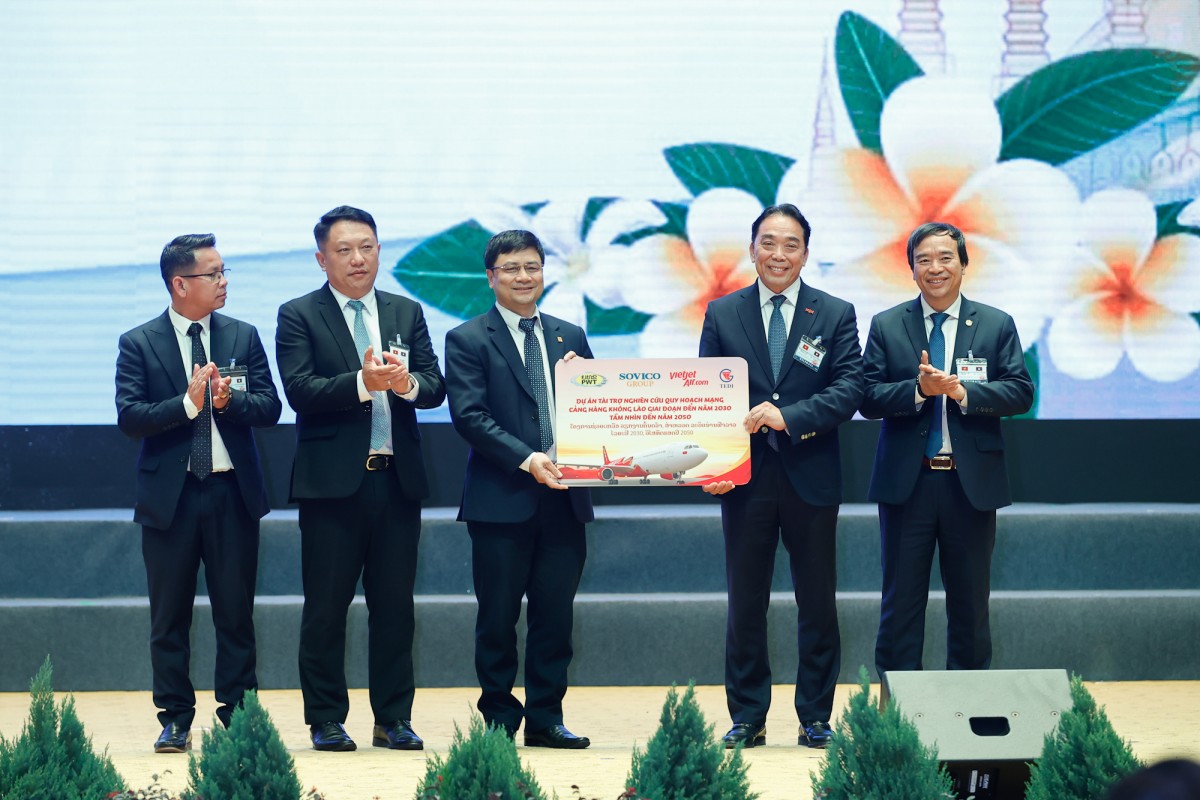 '8 cùng' để thúc đẩy thương mại, đầu tư Việt Nam - Lào