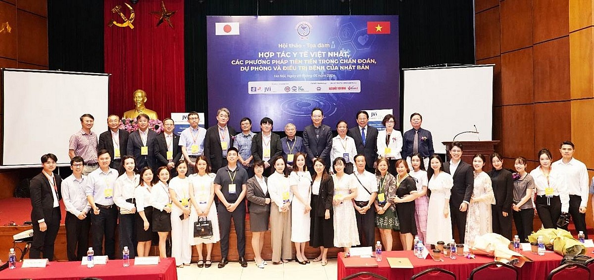 Hội thảo trong khuôn khổ Triển lãm quốc tế chuyên ngành Y Dược Việt Nam năm 2024 Hội thảo trong khuôn khổ Triển lãm quốc tế chuyên ngành Y Dược Việt Nam năm 2024