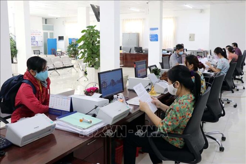 Đã có 11/13 bộ quản lý chức danh nghề nghiệp viên chức ban hành Thông tư xét thăng hạng chức danh nghề nghiệp viên chức. Ảnh: TTXVN
