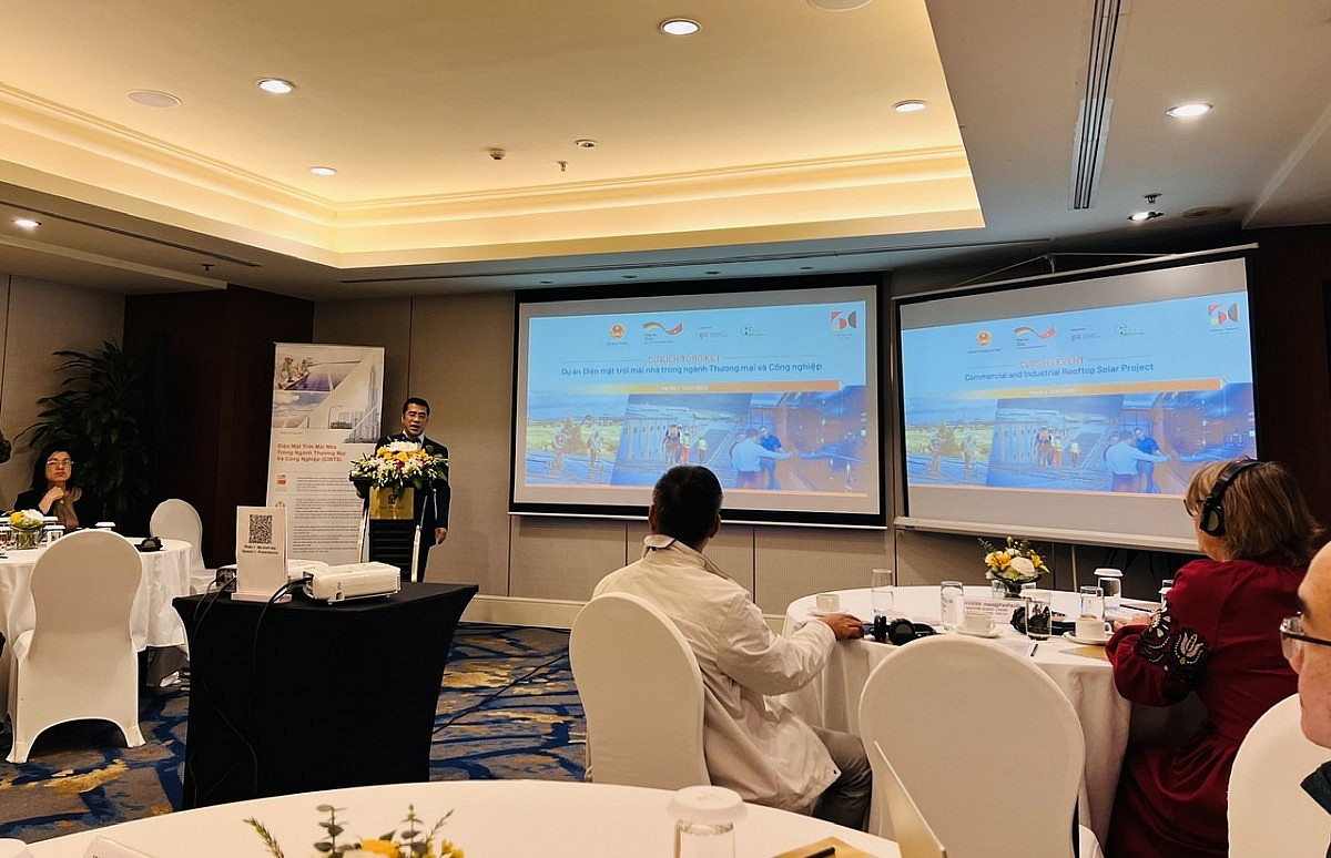 Bước tiến vượt bậc của điện mặt trời mái nhà tại Việtam Bước tiến vượt bậc của điện mặt trời mái nhà tại Việtam