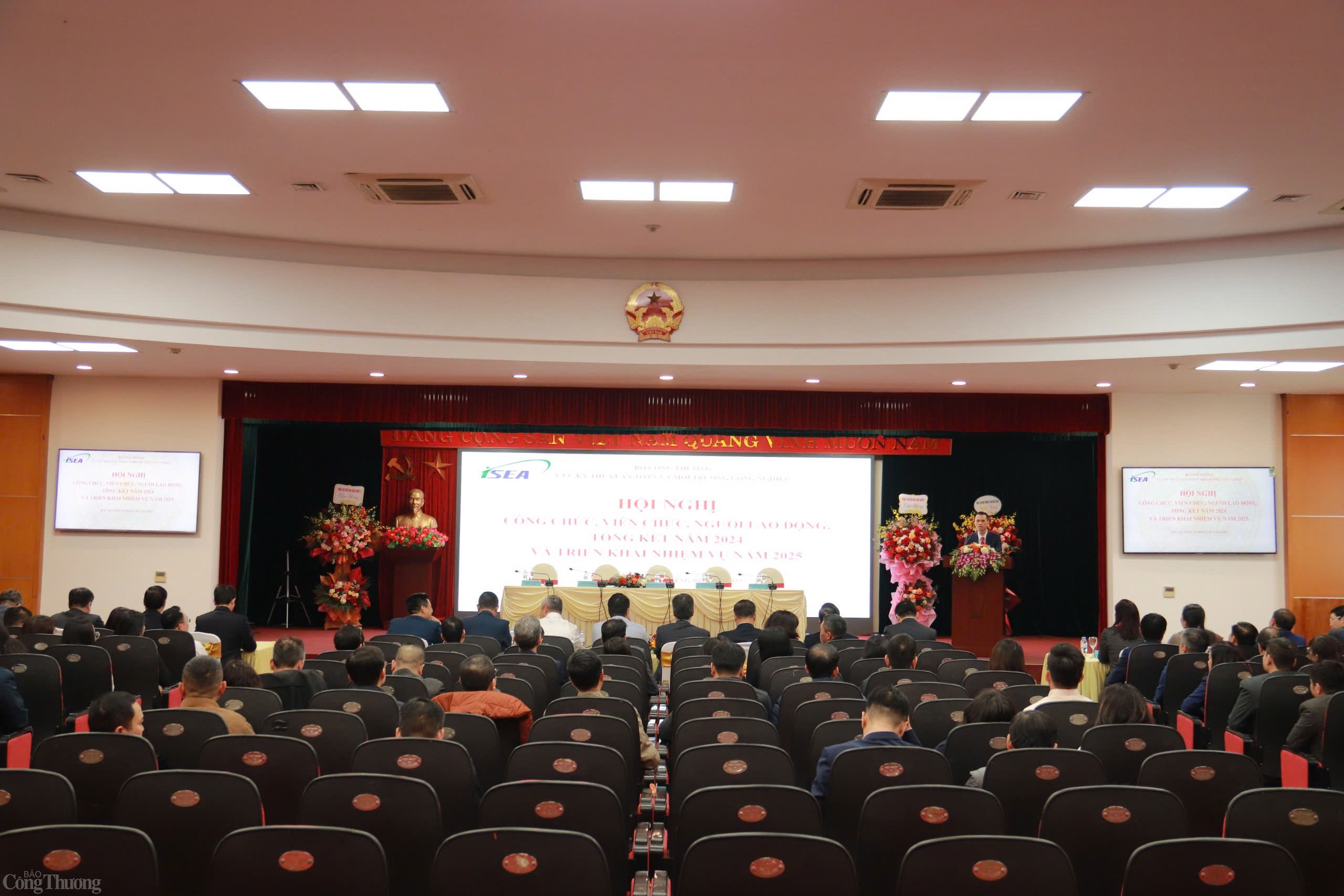 Nhiều kết quả tích cực góp phần phát triển ngành Công Thương Nhiều kết quả tích cực góp phần phát triển ngành Công Thương