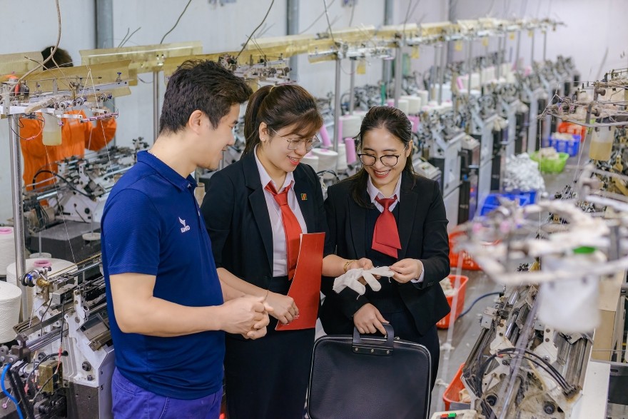 Agribank tiếp sức doanh nghiệp với 5 chương trình tín dụng ưu đãi đặc biệt năm 2025 Agribank tiếp sức doanh nghiệp với 5 chương trình tín dụng ưu đãi đặc biệt năm 2025