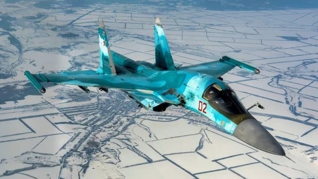 Tiêm kích Su-34 là một trong những khí tài chủ lực của quân đội Nga, kể từ khi chiến sự Nga - Ukraine bắt đầu Tiêm kích Su-34 là một trong những khí tài chủ lực của quân đội Nga, kể từ khi chiến sự Nga - Ukraine bắt đầu