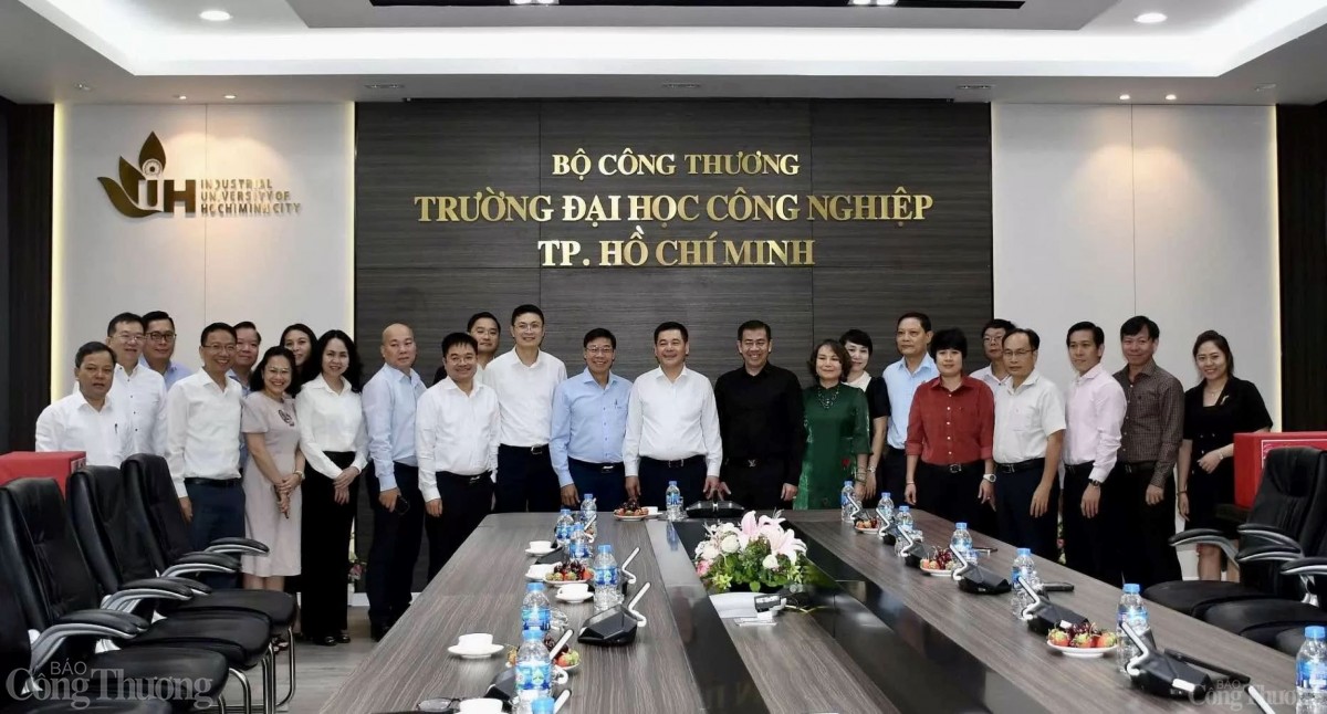 Bộ trưởng Nguyễn Hồng Diên:  Luôn quan tâm khoa học công nghệ và đổi mới sáng tạo ngành Công Thương