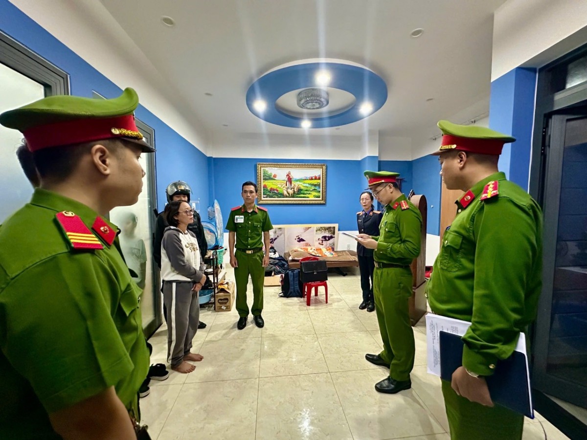 Công an TP. Đà Nẵng triệt phá đường dây mua bán hóa đơn trái phép hàng nghìn tỷ đồng Công an TP. Đà Nẵng triệt phá đường dây mua bán hóa đơn trái phép hàng nghìn tỷ đồng