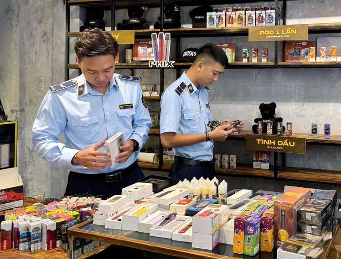 cấm thuốc lá điện tử