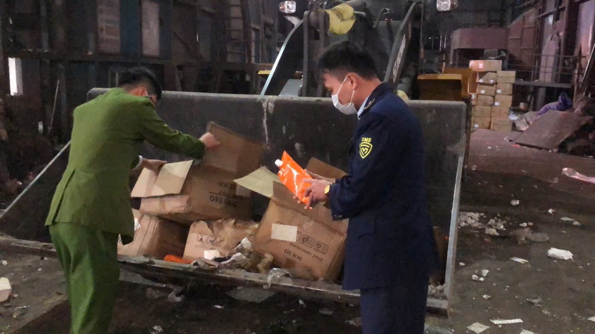 Hải Dương: Tiêu hủy gần 3.200 sản phẩm mỹ phẩm