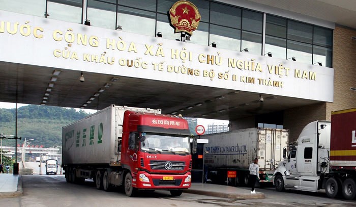 Xuất khẩu hàng hóa Việt Nam sang Trung Quốc tại cửa khẩu Lào Cai