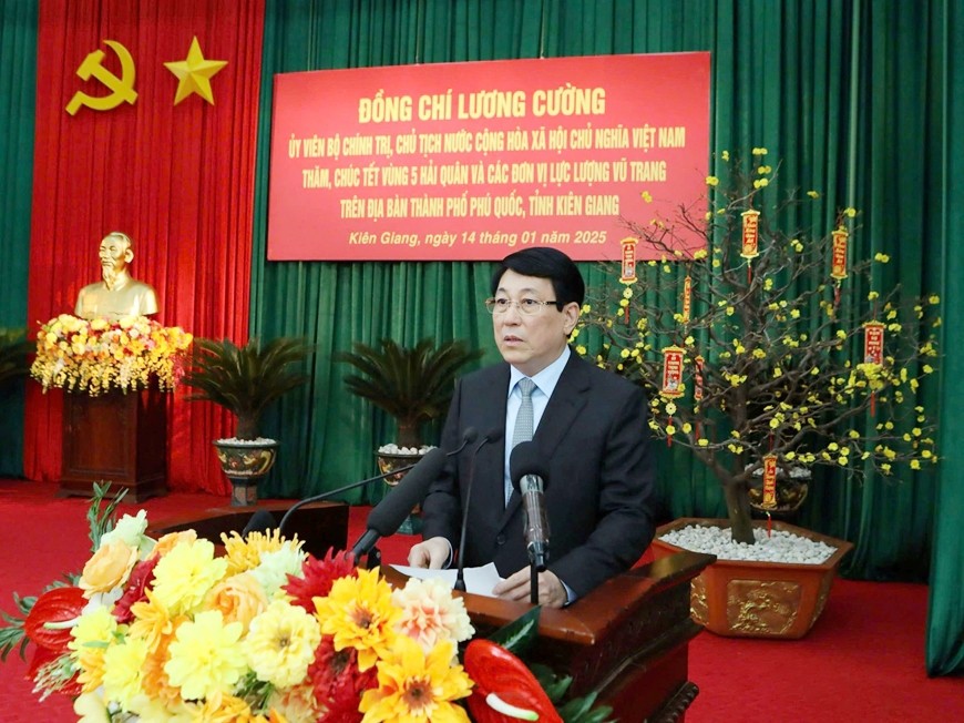 Chủ tịch nước Lương Cường phát biểu chúc Tết các đơn vị. Chủ tịch nước Lương Cường phát biểu chúc Tết các đơn vị.