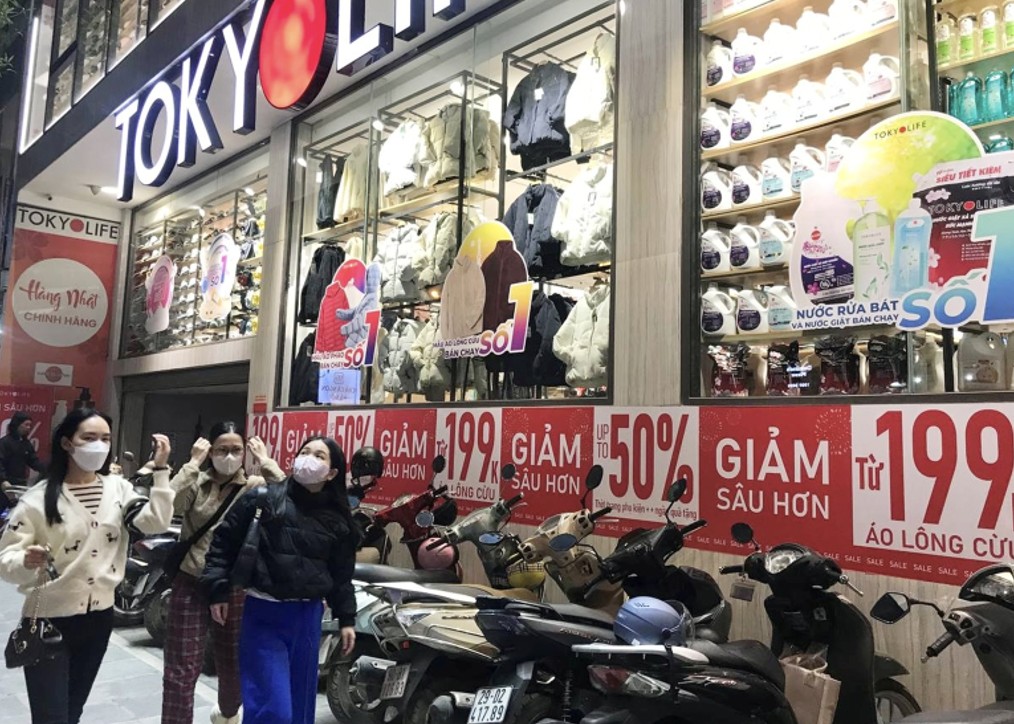 Nhiều thương hiệu thời trang bung ưu đãi ‘Phá kho đón Tết’ Nhiều thương hiệu thời trang bung ưu đãi ‘Phá kho đón Tết’