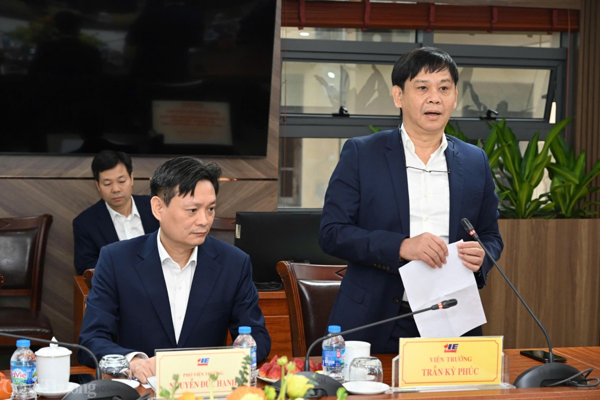 Viện trưởng Viện Năng lượng Trần Kỳ Phúc phát biểu tại buổi làm việc. Ảnh: Cấn Dũng Viện trưởng Viện Năng lượng Trần Kỳ Phúc phát biểu tại buổi làm việc. Ảnh: Cấn Dũng