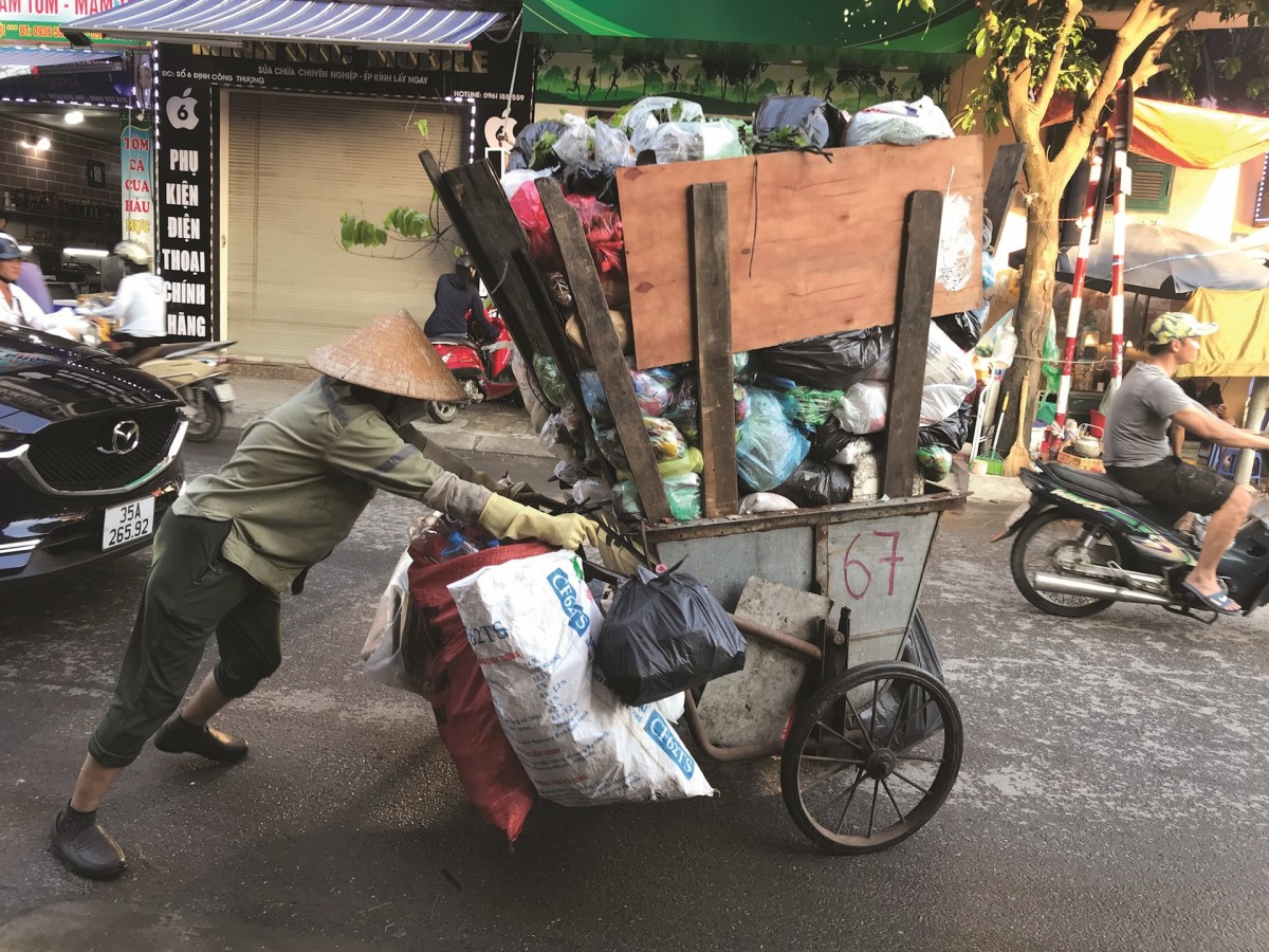 Nhiều địa phương còn lúng túng trong thực hiện phân loại rác tại nguồn Nhiều địa phương còn lúng túng trong thực hiện phân loại rác tại nguồn