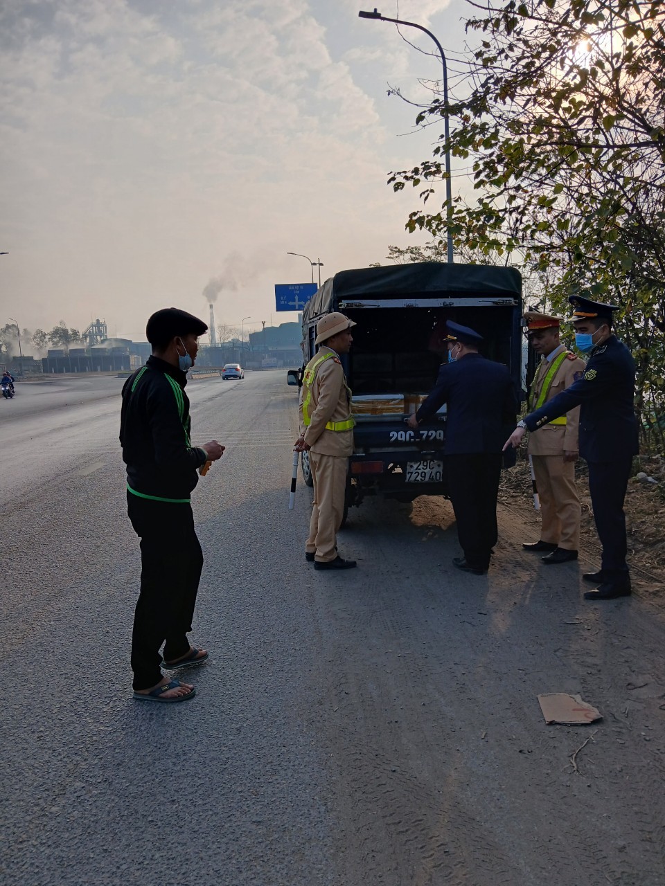 Phú Thọ: Xử phạt lái xe vận chuyển hàng hóa không đảm