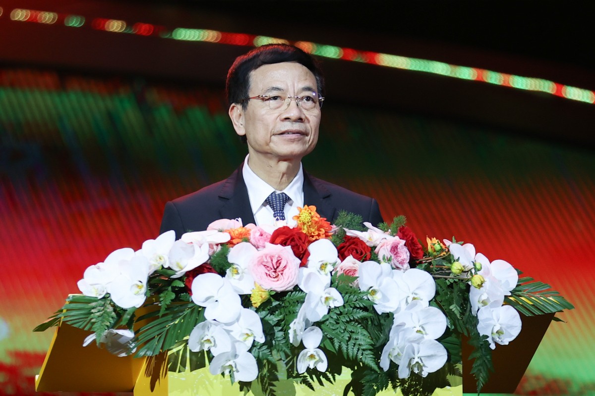 Bộ trưởng Bộ Thông tin và Truyền thông Nguyễn Mạnh Hùng phát biểu khai mạc Diễn đàn quốc gia về doanh nghiệp công nghệ số Việt Nam. Ảnh: Hoàng Hà Bộ trưởng Bộ Thông tin và Truyền thông Nguyễn Mạnh Hùng phát biểu khai mạc Diễn đàn quốc gia về doanh nghiệp công nghệ số Việt Nam. Ảnh: Hoàng Hà