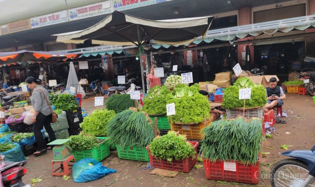 Một số mặt hàng tại Chơ Hóc Môn. Một số mặt hàng tại Chơ Hóc Môn.