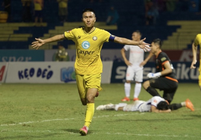 Vì sao Doãn Ngọc Tân khiến HLV Thanh Hóa phải cầu nguyện? Vì sao Doãn Ngọc Tân khiến HLV Thanh Hóa phải cầu nguyện?