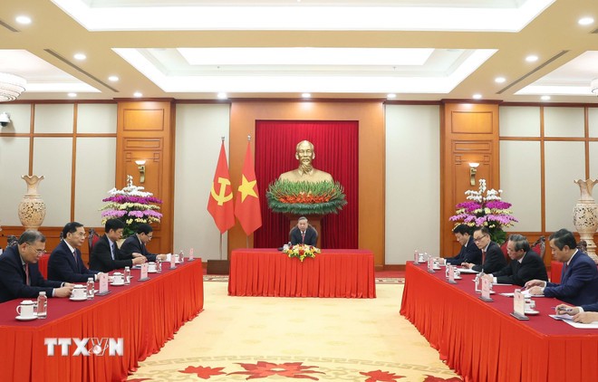 Tổng Bí thư Tô Lâm điện đàm với Tổng Bí thư, Chủ tịch nước Trung Quốc Tập Cận Bình. Ảnh: TTXVN Tổng Bí thư Tô Lâm điện đàm với Tổng Bí thư, Chủ tịch nước Trung Quốc Tập Cận Bình. Ảnh: TTXVN