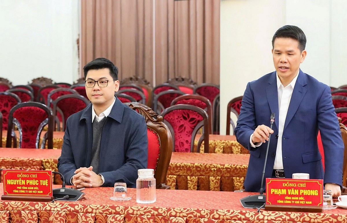 Tổng Giám đốc PV GAS phát biểu tại buổi làm việc. Tổng Giám đốc PV GAS phát biểu tại buổi làm việc.