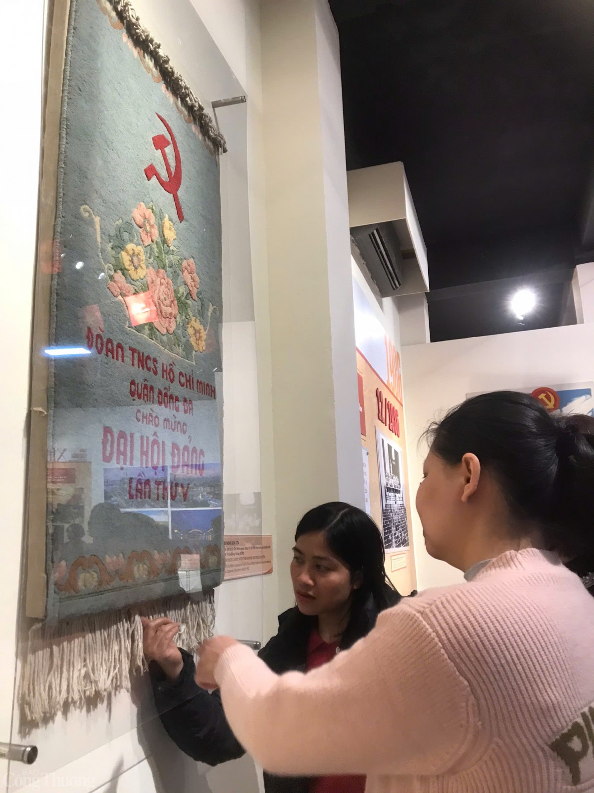 Trưng bày khơi dậy niềm tự hào, ý thức tự lực tự cường và tạo động lực tích cực cho mỗi người dân Việt Nam Trưng bày khơi dậy niềm tự hào, ý thức tự lực tự cường và tạo động lực tích cực cho mỗi người dân Việt Nam