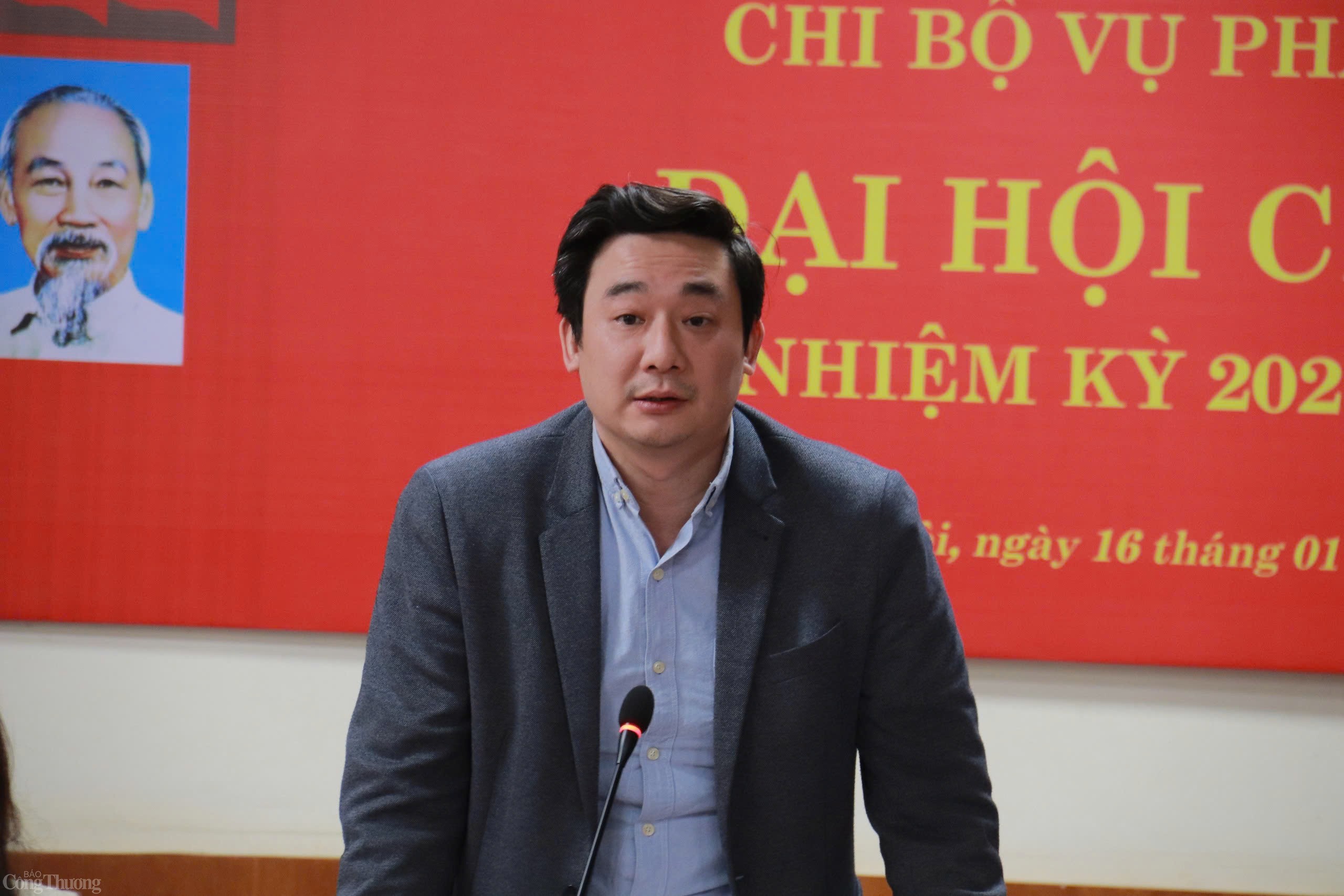 Chi bộ Vụ Pháp chế: Chủ động, sáng tạo tập trung Chi bộ Vụ Pháp chế: Chủ động, sáng tạo tập trung