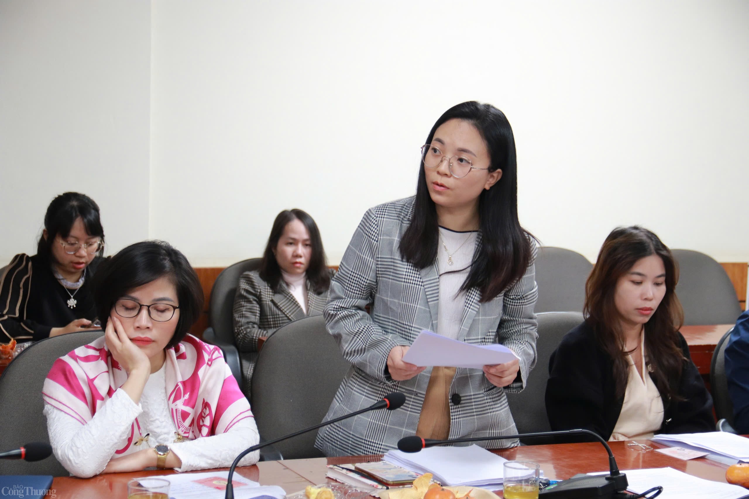 Chi bộ Vụ Pháp chế: Chủ động, sáng tạo tập trung Chi bộ Vụ Pháp chế: Chủ động, sáng tạo tập trung