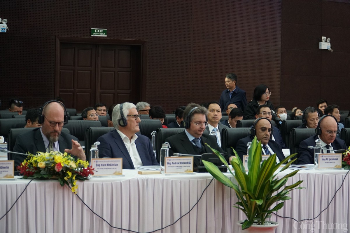 Phát triển Trung tâm tài chính quốc tế tại Việt Nam Phát triển Trung tâm tài chính quốc tế tại Việt Nam