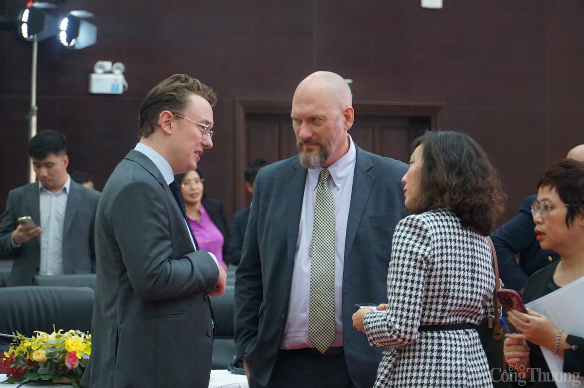 Phát triển Trung tâm tài chính quốc tế tại Việt Nam Phát triển Trung tâm tài chính quốc tế tại Việt Nam