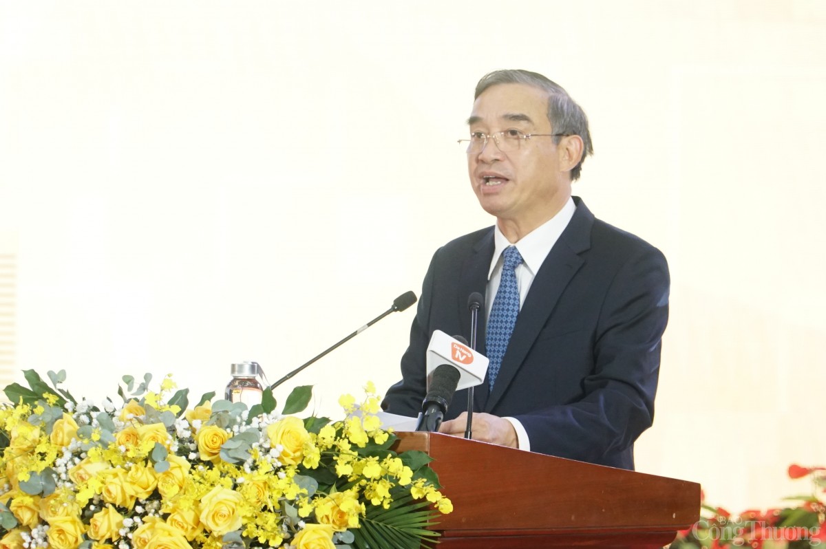 Phát triển Trung tâm tài chính quốc tế tại Việt Nam Phát triển Trung tâm tài chính quốc tế tại Việt Nam