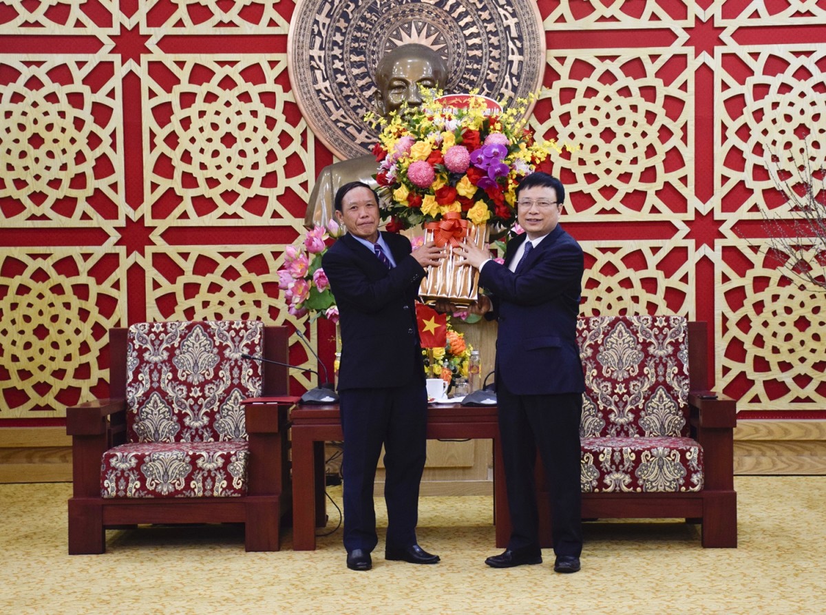 tình hữu nghị việt lào