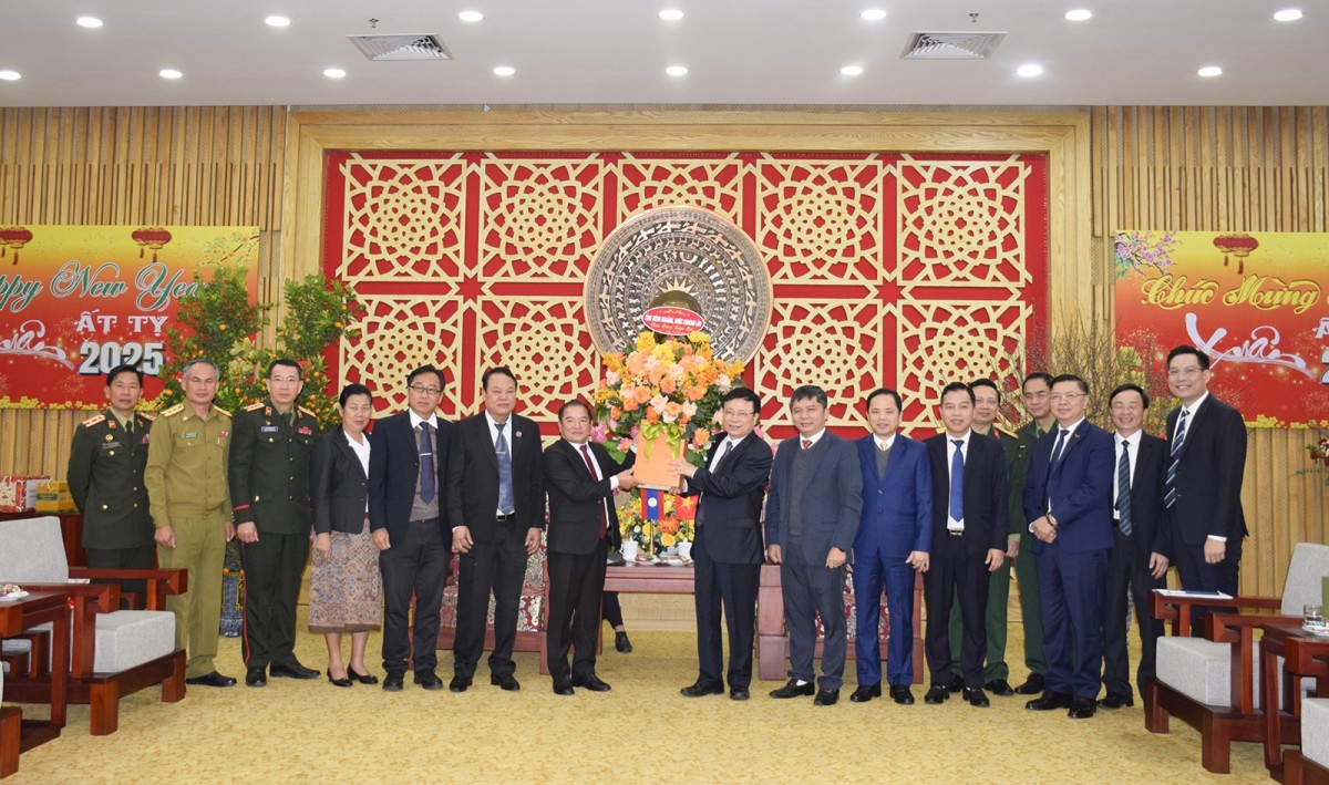 tình hữu nghị việt lào