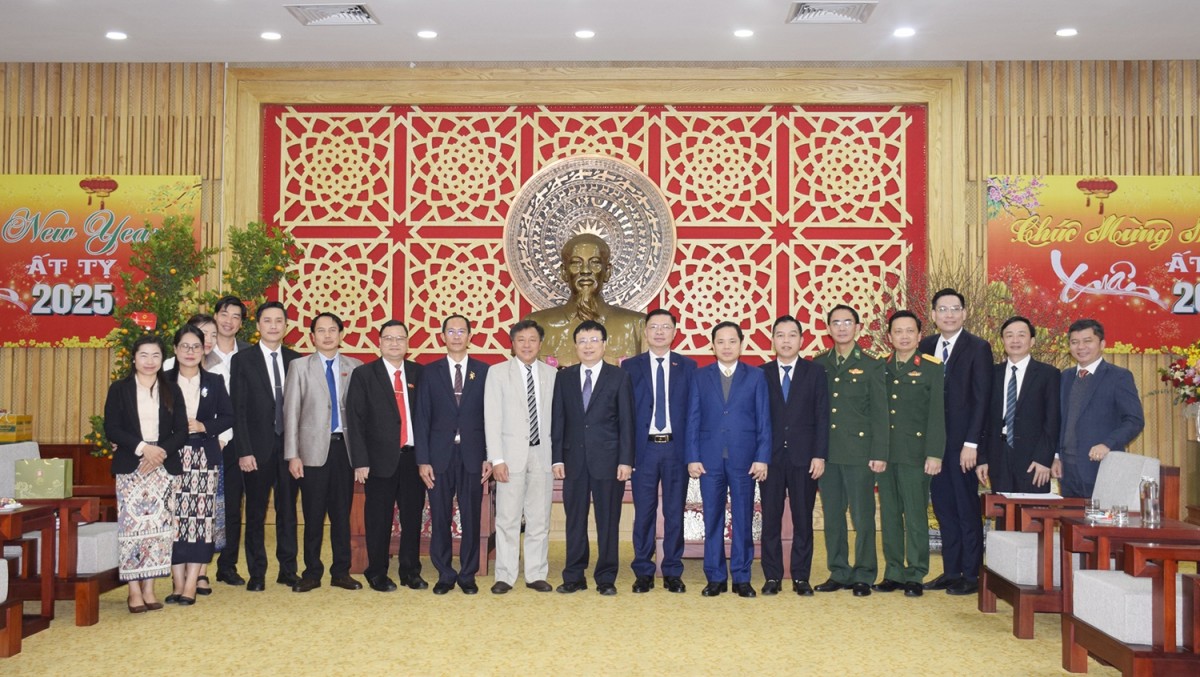 tình hữu nghị việt lào