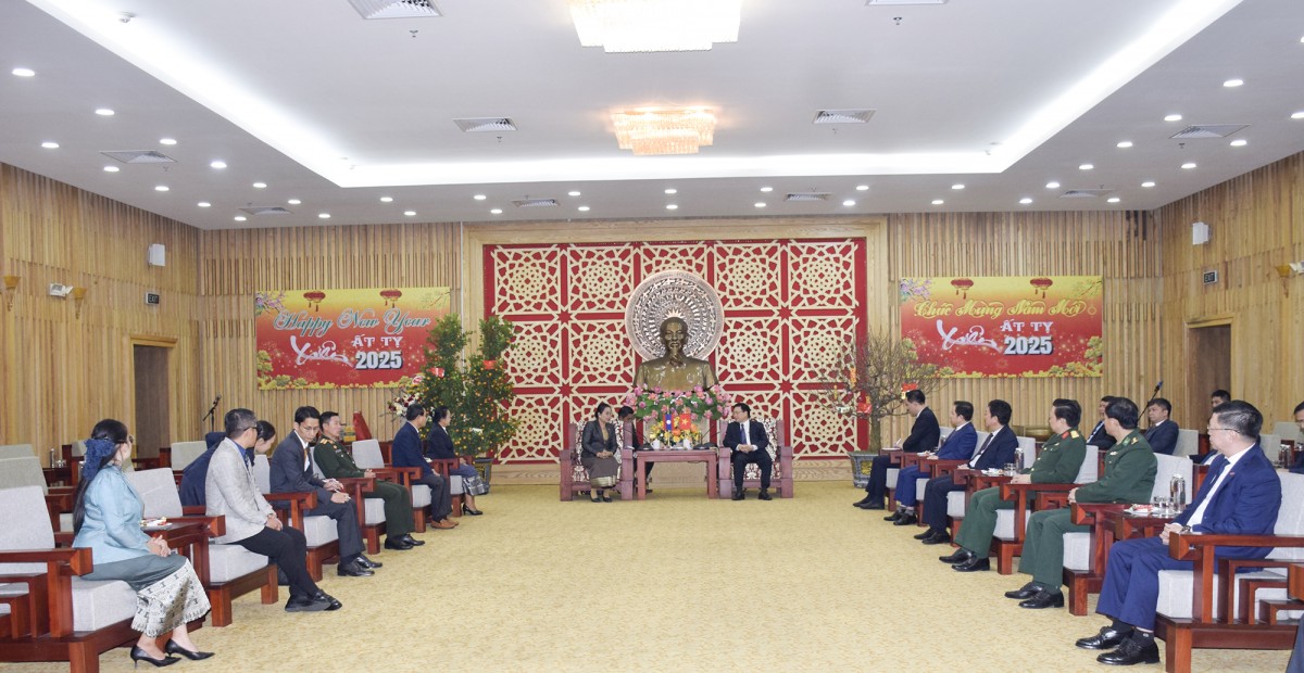 tình hữu nghị việt lào