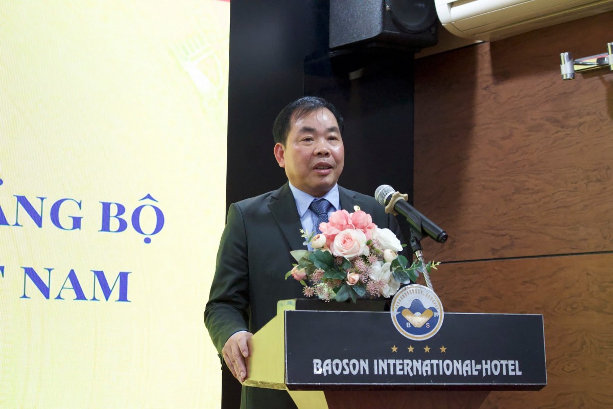 Ông Nguyễn Quang Huân – Bí thư Đảng uỷ, Chủ tịch HĐQT Halcom Việt Nam khẳng định hướng phát triển của công ty luôn có sự dẫn dắt của Đảng. Ảnh: Halcom Việt Nam Ông Nguyễn Quang Huân – Bí thư Đảng uỷ, Chủ tịch HĐQT Halcom Việt Nam khẳng định hướng phát triển của công ty luôn có sự dẫn dắt của Đảng. Ảnh: Halcom Việt Nam