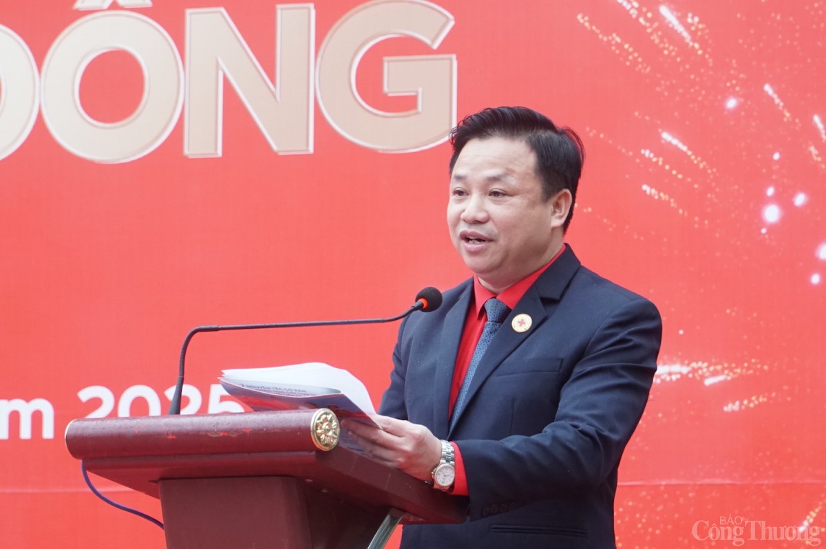 Đà Nẵng: Đi chợ Tết 0 đồng 'chở Tết' về nhà