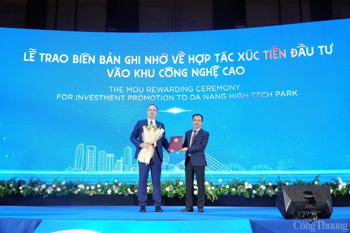 trao MOU về Hợp tác xúc tiến đầu tư vào Khu Công nghệ cao giữa ban Quản lý Khu công nghệ cao và các khu công nghiệp Đà Nẵng với Công ty Andersen