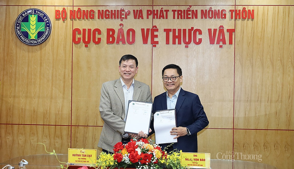 Cục Bảo vệ Thực vật – Bộ Nông nghiệp và Phát triển nông thôn và Hiệp hội CropLife Việt Nam đã ký kết Kế hoạch hợp tác triển khai chương trình “Khung Quản lý Thuốc Bảo vệ thực vật bền vững” năm 2025 Cục Bảo vệ Thực vật – Bộ Nông nghiệp và Phát triển nông thôn và Hiệp hội CropLife Việt Nam đã ký kết Kế hoạch hợp tác triển khai chương trình “Khung Quản lý Thuốc Bảo vệ thực vật bền vững” năm 2025