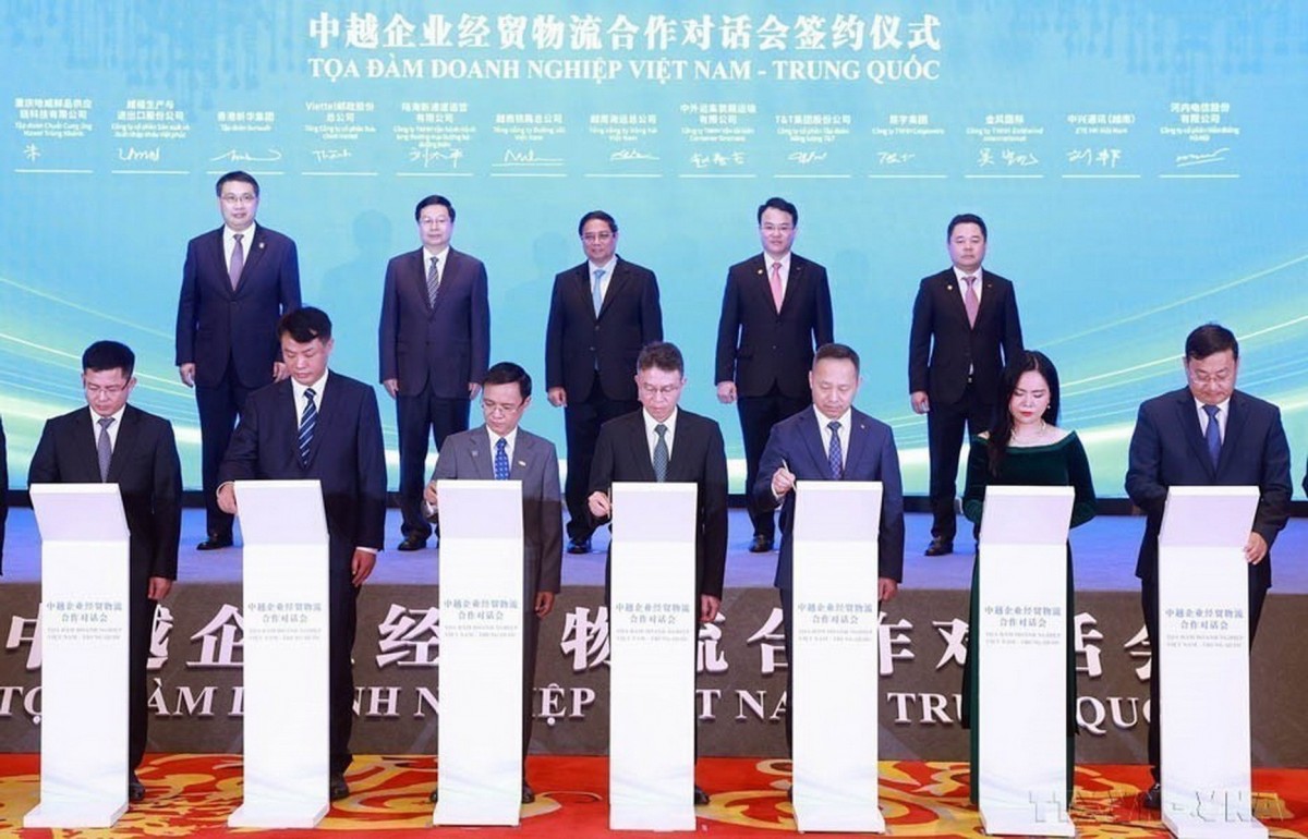 Quan hệ Việt Nam-Trung Quốc ngày càng sâu sắc, toàn diện và thực chất Quan hệ Việt Nam-Trung Quốc ngày càng sâu sắc, toàn diện và thực chất