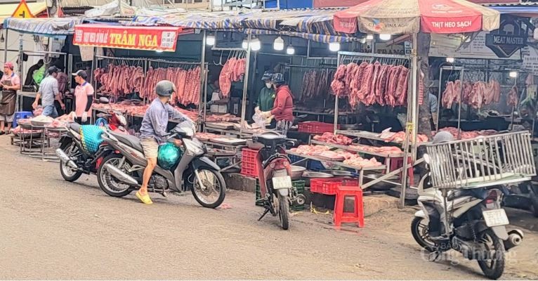 Chợ Hóc Môn tăng cường kiểm soát nguồn heo vào chợ